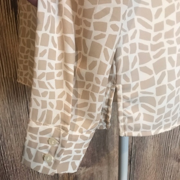 ANN TAYLOR SMALL CREAM & BEIGE BLOUSE - Picture 6 of 8